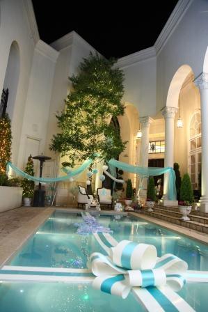 プール装飾 ベイサイドパーク迎賓館 大阪 スタッフブログ